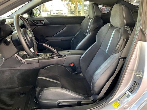 Used 2023 Toyota GR86 Premium w/ ALL Weather Mat Package (TMS) RWD image 19