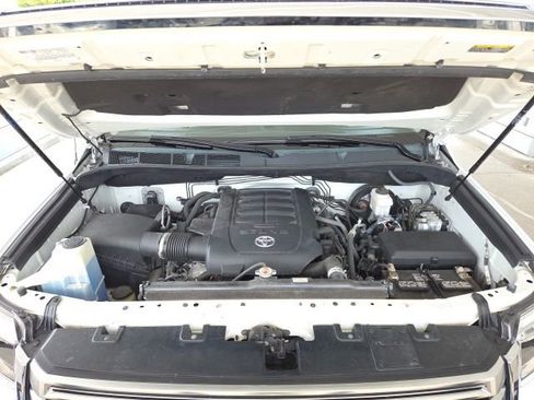 Used 2019 Toyota Tundra Limited w/ Limited Premium Package AWD/4WD image 78