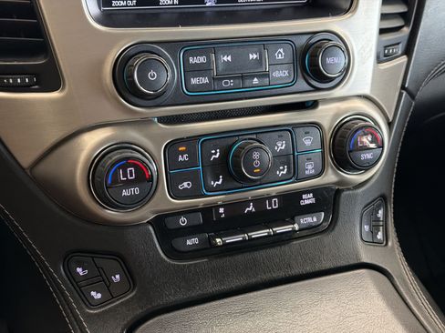 Used 2018 GMC Yukon Denali w/ Denali Ultimate Package AWD/4WD image 19