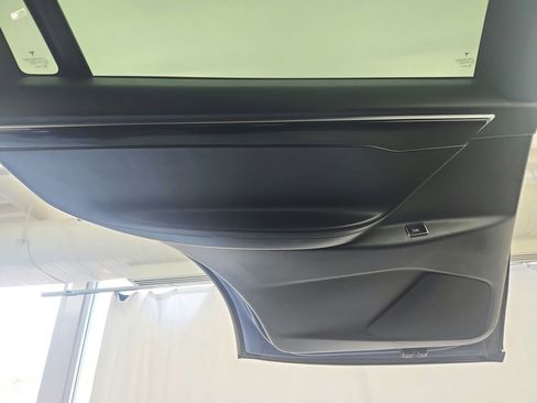 Used 2017 Tesla Model X 100D image 22