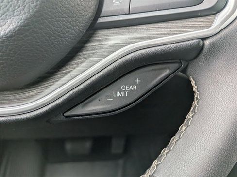 Certified 2024 Jeep Wagoneer Series III image 15