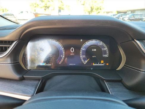 Certified 2022 Jeep Grand Cherokee Limited w/ MOPAR Finishing Package image 32