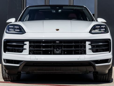 New 2026 Porsche Cayenne S image 8