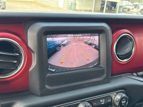 Used 2021 Jeep Wrangler Unlimited Rubicon w/ Cold Weather Group image 20