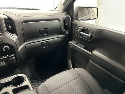 Used 2020 Chevrolet Silverado 1500 Custom w/ Custom Value Package RWD image 13