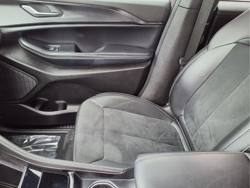 Used 2024 Jeep Grand Cherokee L Laredo image 15