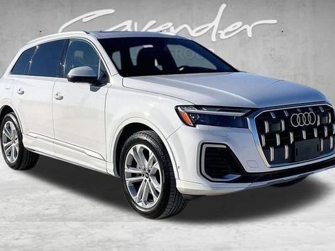 Used 2025 Audi Q7 3.0T Premium Plus AWD/4WD image 12