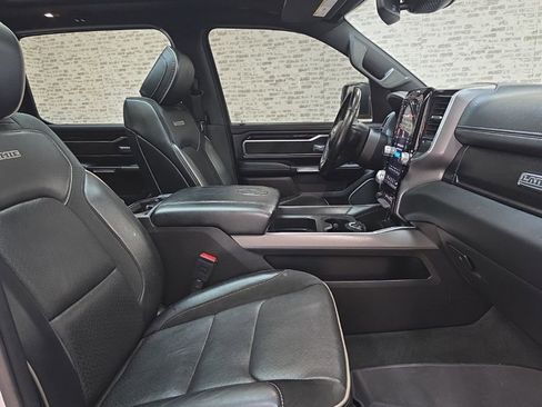 Used 2021 RAM 1500 Laramie image 11