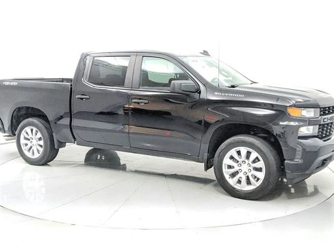 Used 2019 Chevrolet Silverado 1500 Custom w/ Custom Value Package image 8