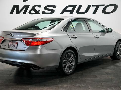 Used 2016 Toyota Camry SE FWD image 4