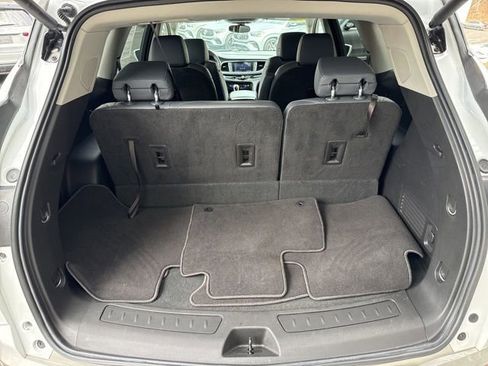 Used 2020 Buick Enclave Essence w/ Sound and Sites Package image 10