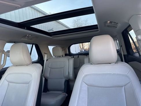 Used 2020 Ford Explorer Limited w/ Class III Trailer Tow Package image 37