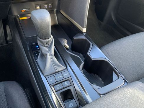 Used 2025 Toyota Camry LE image 40