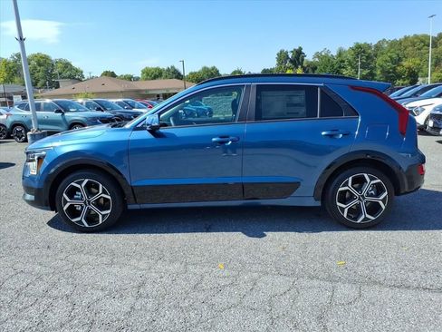 New 2025 Kia Niro EX Touring image 7