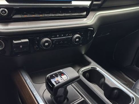 Used 2025 Chevrolet Silverado 1500 High Country image 12