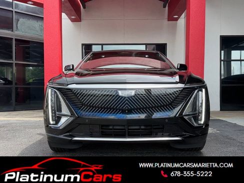 Used 2024 Cadillac Lyriq Luxury AWD/4WD image 1