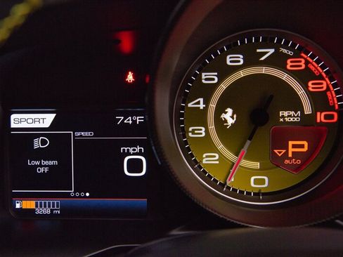 Used 2021 Ferrari F8 Tributo RWD image 26