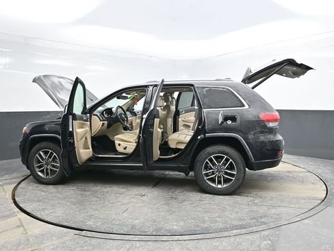 Used 2021 Jeep Grand Cherokee Limited image 39