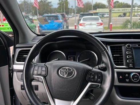 Used 2016 Toyota Highlander Limited image 17