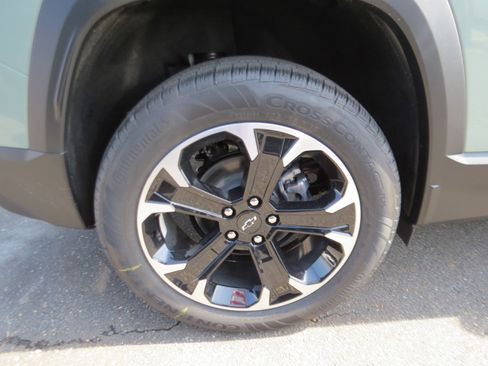 New 2026 Chevrolet Equinox LT w/ LPO, Floor Liner Package image 10