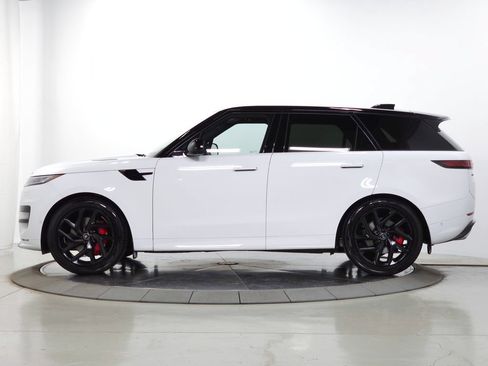 Used 2025 Land Rover Range Rover Sport Dynamic SE AWD/4WD image 4