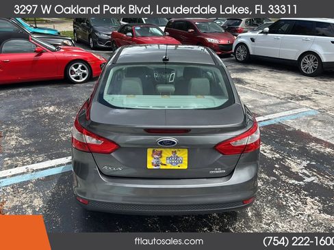 Used 2014 Ford Focus SE image 9