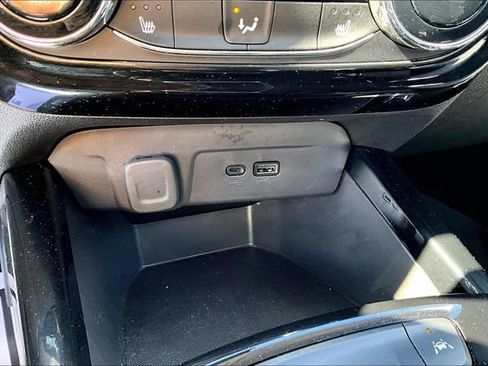 Used 2025 Chevrolet Trax LT w/ Driver Confidence Package FWD image 33