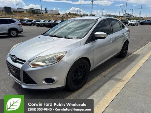 Used 2014 Ford Focus SE FWD image 3