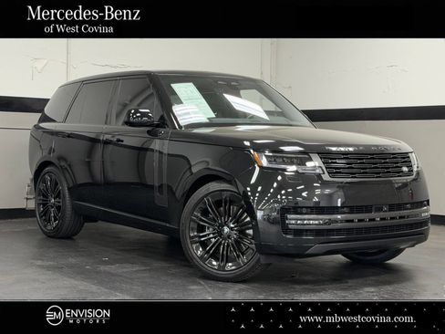 Used 2025 Land Rover Range Rover SE AWD/4WD image 1