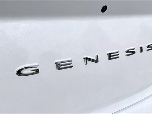 Used 2023 Genesis G70 2.0T w/ Sport Prestige Package RWD image 29