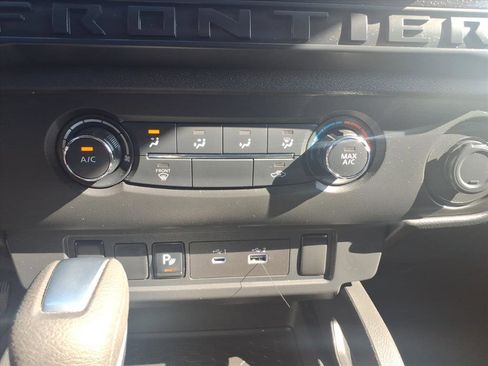 Used 2025 Nissan Frontier S image 18