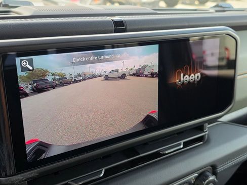 New 2026 Jeep Gladiator Mojave w/ Steel Bumper Group image 16