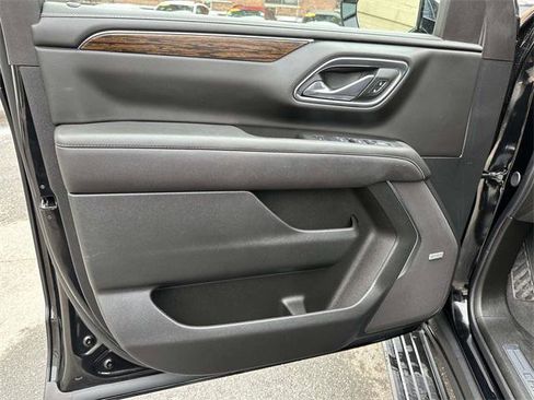 Used 2024 Chevrolet Suburban Premier w/ Premium Package 2 image 12