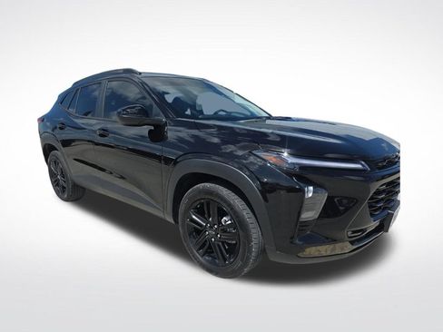 Used 2026 Chevrolet Trax ACTIV w/ Sunroof Package FWD image 10