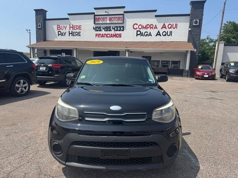 Used 2019 Kia Soul FWD image 2
