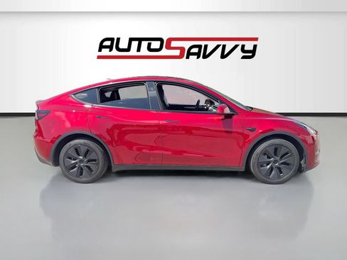 Used 2024 Tesla Model Y Long Range AWD/4WD image 8