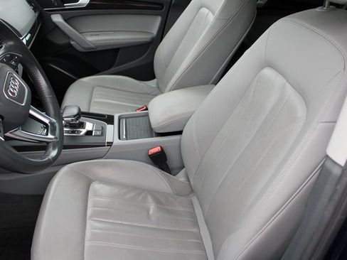 Used 2019 Audi Q5 2.0T Premium Plus w/ Premium Plus Package image 7