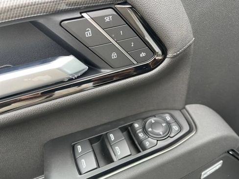 New 2026 GMC Sierra 2500 AT4 w/ AT4 Premium Plus Package AWD/4WD image 13