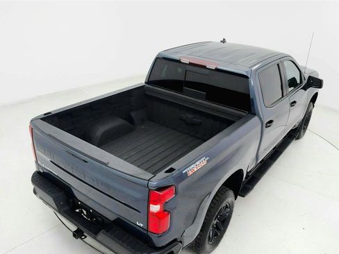 Used 2021 Chevrolet Silverado 1500 LT Trail Boss w/ Convenience Package II AWD/4WD image 17