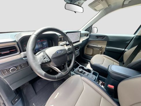 Used 2025 Ford Maverick Lariat AWD/4WD image 9