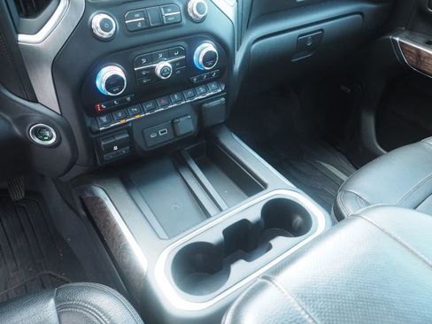 Used 2023 GMC Sierra 3500 Denali w/ Denali Ultimate Package image 11