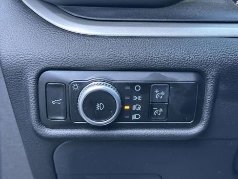 Certified 2022 Ford Explorer XLT w/ Equipment Group 202A AWD/4WD image 32