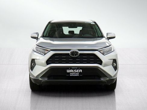 Used 2019 Toyota RAV4 XLE w/ Convenience Package AWD/4WD image 8