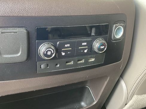 Used 2018 GMC Yukon Denali w/ Denali Ultimate Package AWD/4WD image 51
