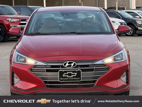 Used 2020 Hyundai Elantra SE FWD image 3