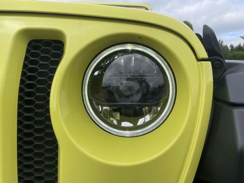 Used 2023 Jeep Wrangler Unlimited Sport AWD/4WD image 12