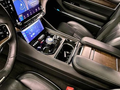 Used 2023 Jeep Grand Wagoneer Series II w/ Flexible Seating Group AWD/4WD image 16