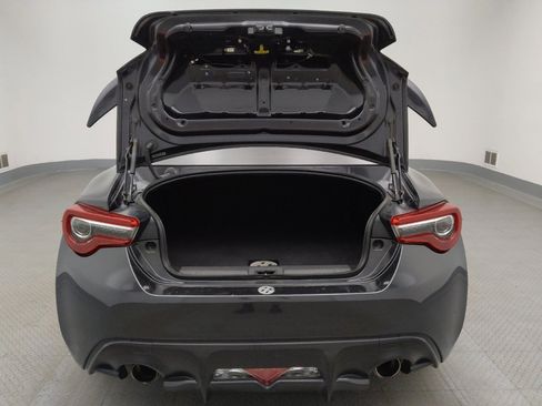 Used 2018 Toyota 86 RWD image 29