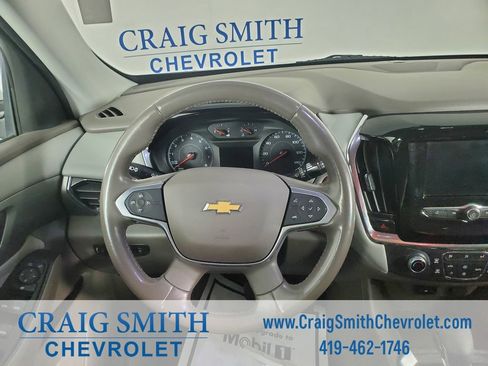 Used 2021 Chevrolet Traverse LT FWD image 18