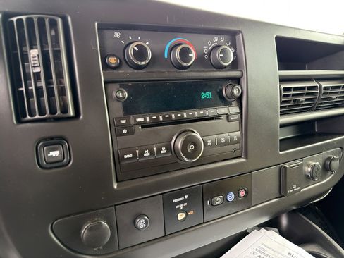 Used 2017 Chevrolet Express 3500 LT w/ LT Preferred Equipment Group image 15